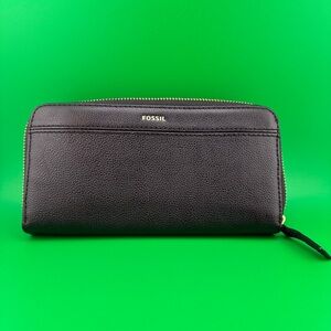 Fossil Black Leather Wallet Sleek Minimalist Design